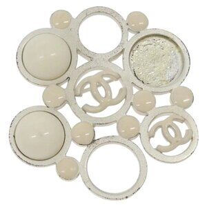 CHANEL Brooch metal White CC